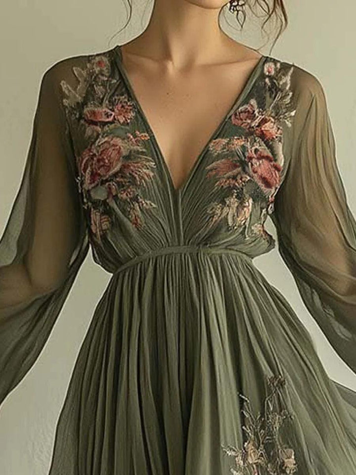 Laurelle Elegant Chiffon Maxi Dress