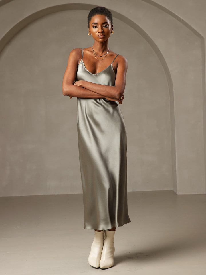 Cleo | Elegant Spaghetti Strap Nightgown