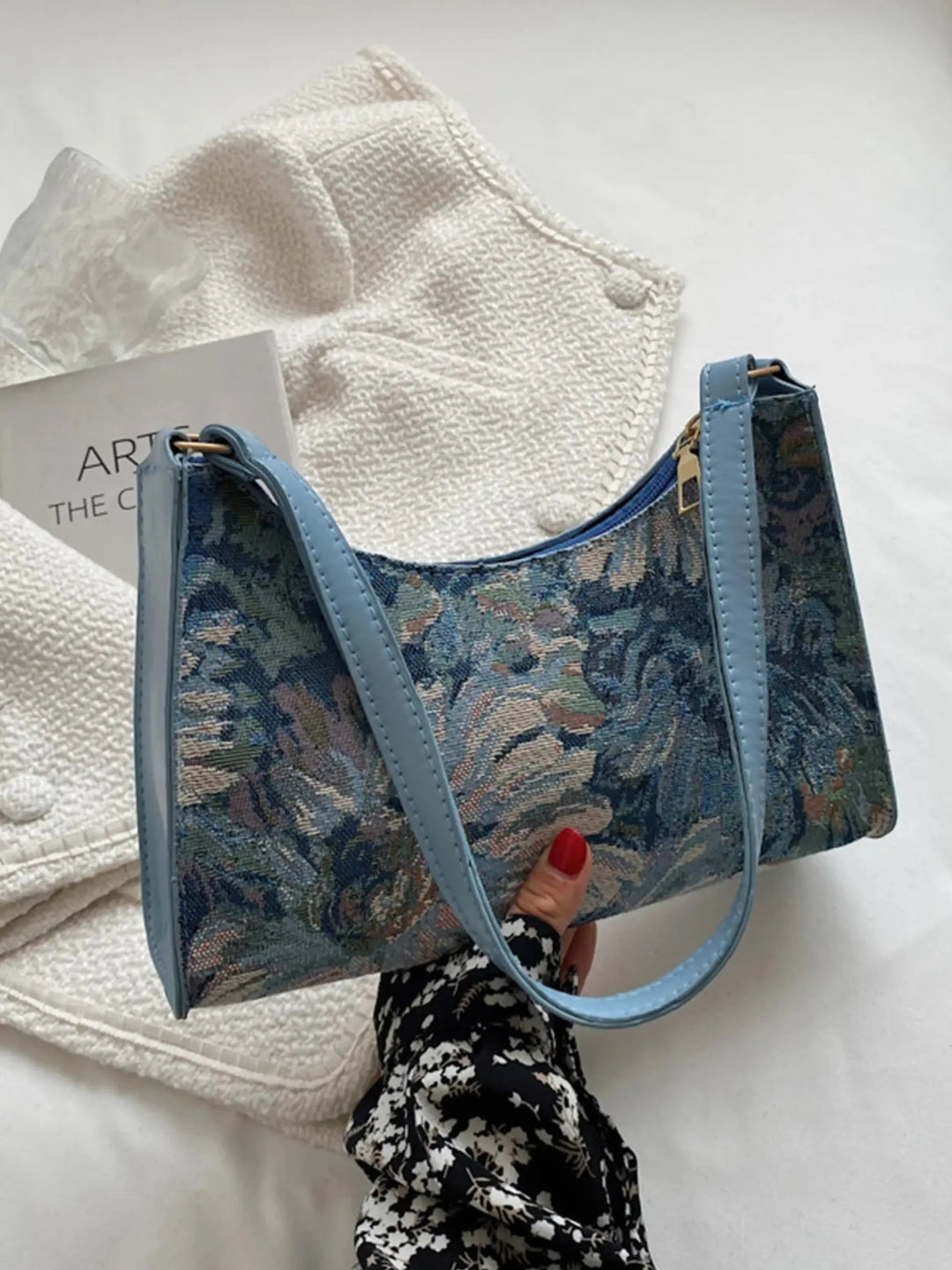 Philine | Vintage Floral Tapestry Shoulder Bag