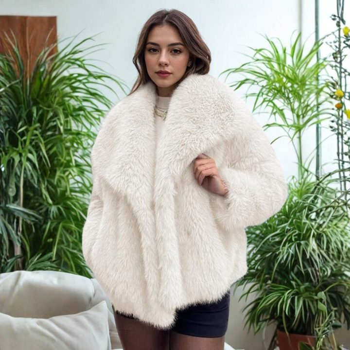 Corrine | Fuzzy Collar Coat