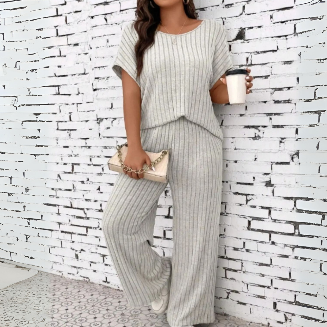 Wanda™ | Casual Plus Size Short Sleeve Top and Pants Set