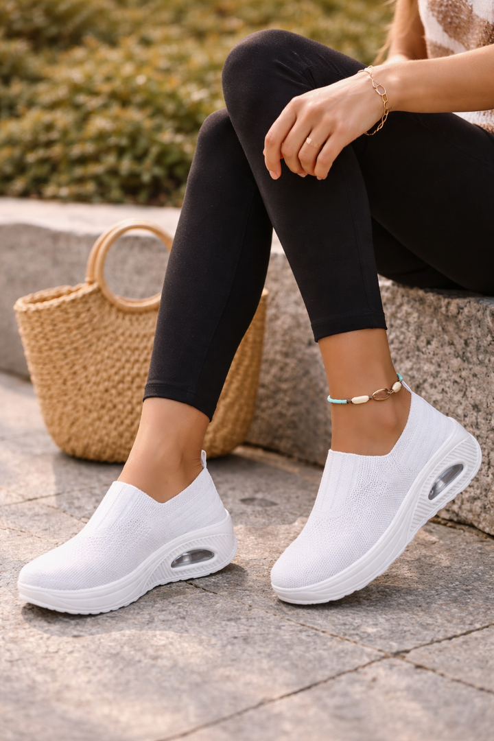Indi | Slip-On Walking Shoes