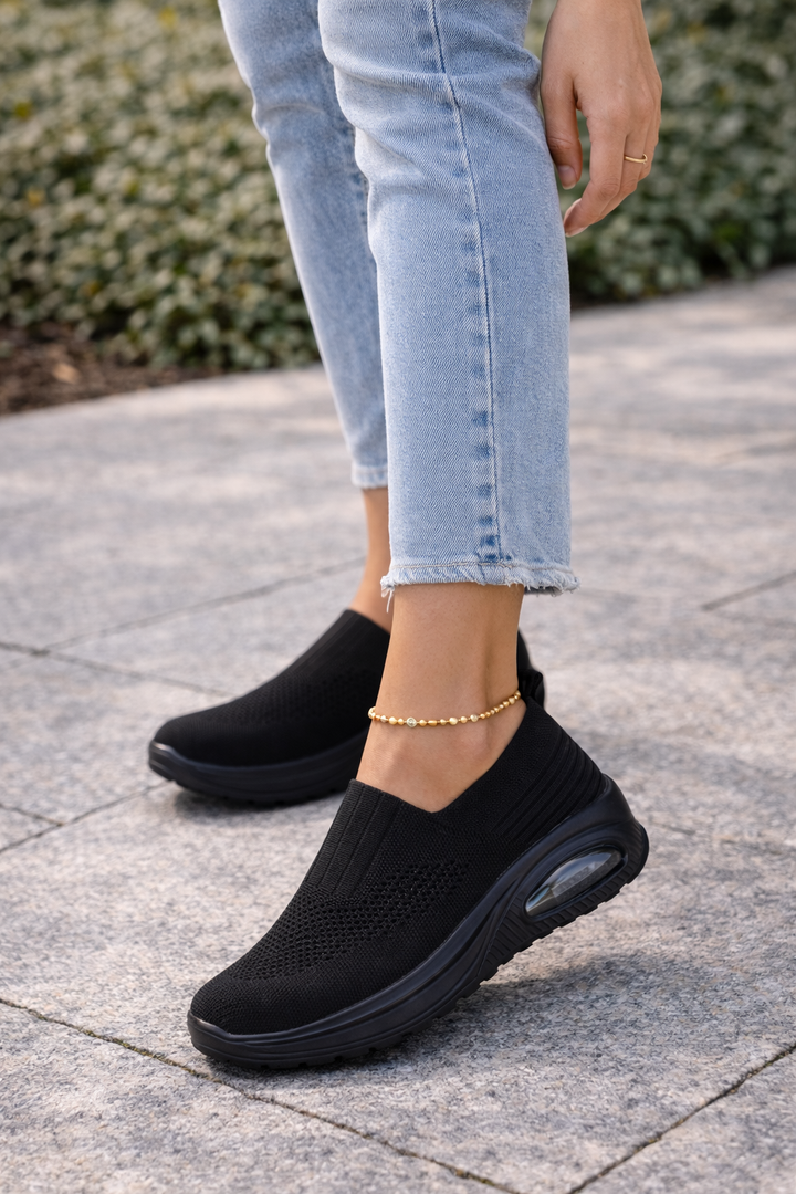 Indi | Slip-On Walking Shoes