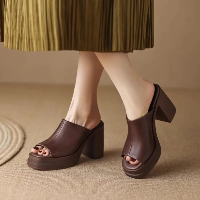 Vittoria | Elegant Platform Mules