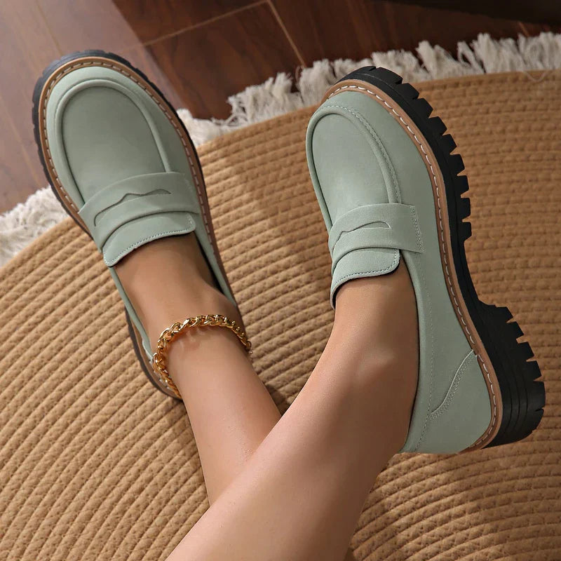 Ivy Manhattan | Fashion Essential Platform