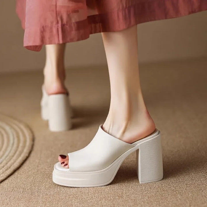 Vittoria | Elegant Platform Mules