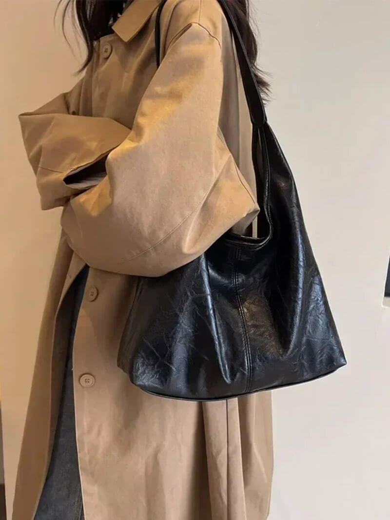 Caroly | Minimalist Shoulder Bag Made of Faux Leather