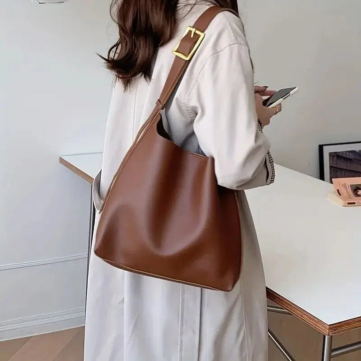 Christy | Simple Tote Bag